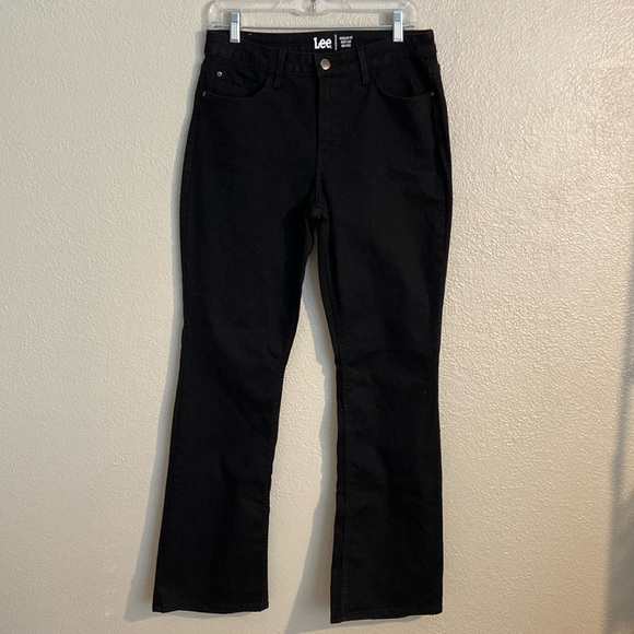 Lee Regular Fit, Boot Cut, Mid Rise Black Jeans - Picture 1 of 6